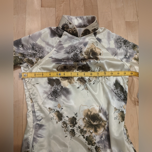 Vintage Satin Dress with Side Slits - Picture 8 of 12